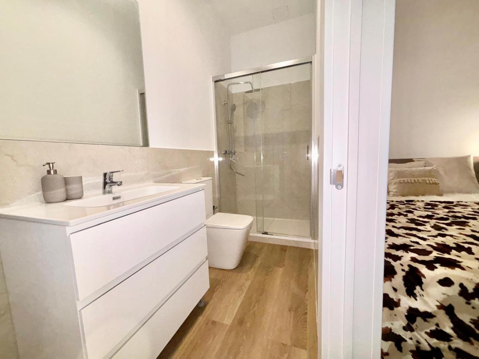Piso Ideal Con 3 3 Banos Y Terraza Barcelona