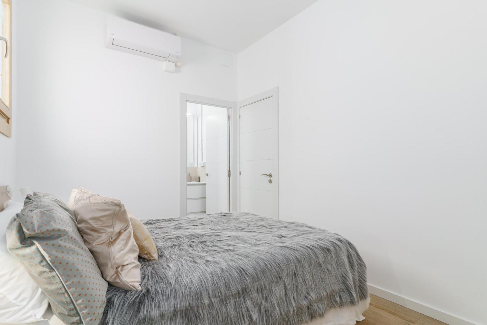 Piso Ideal Con 3 3 Banos Y Terraza Barcelona