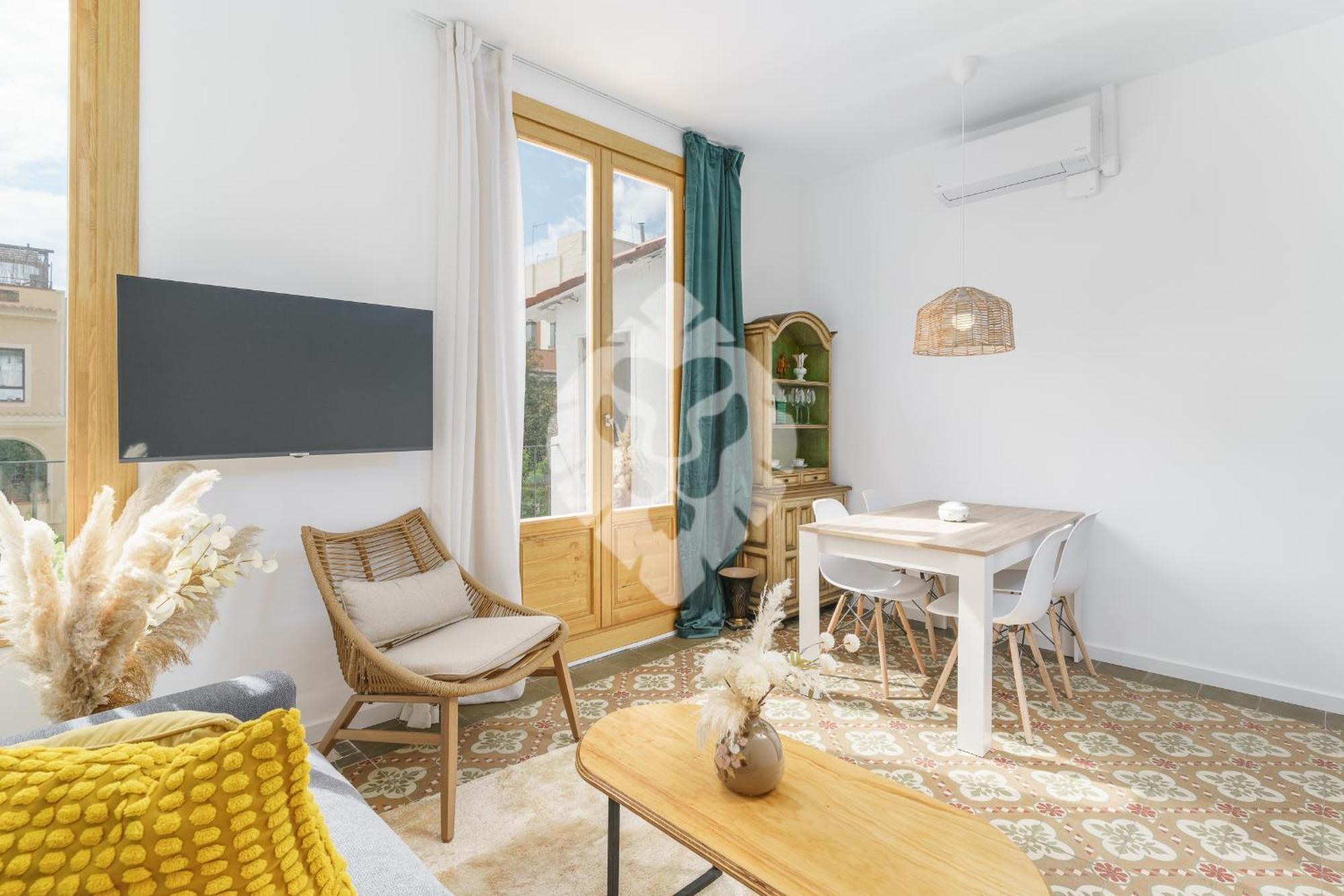 Piso Ideal Con 3 3 Banos Y Terraza *
